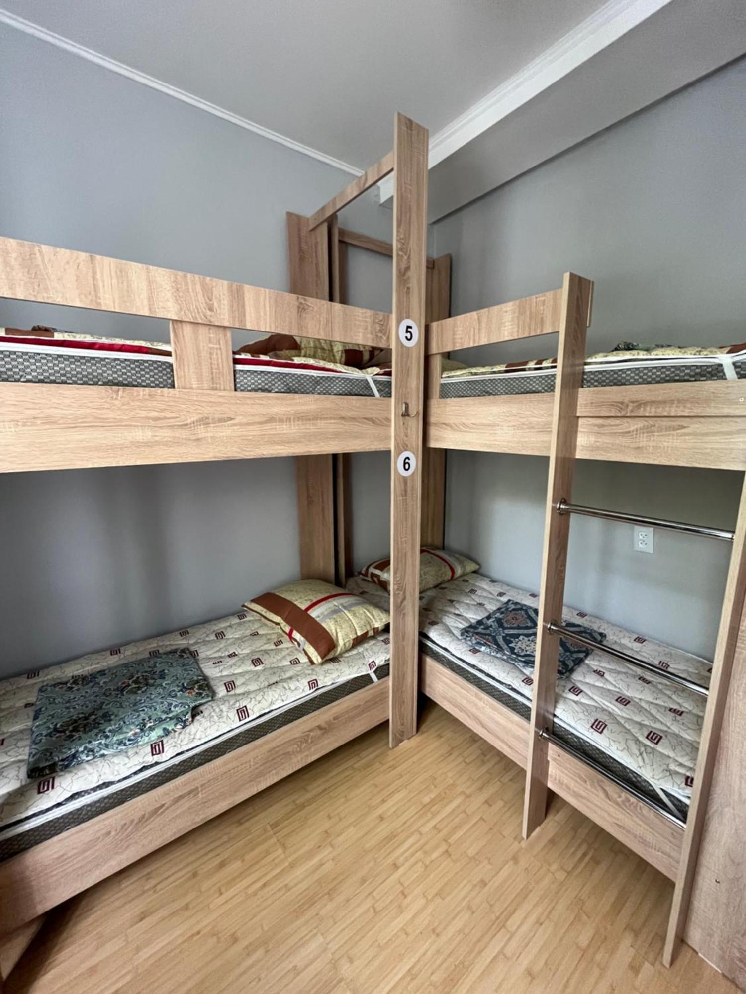 Hostel64 Almaty Luaran gambar
